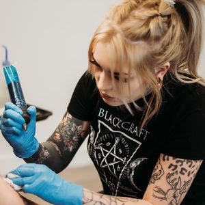 Meet your Posher, Claire